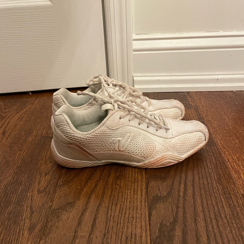 Varsity Gridiron cheer shoes